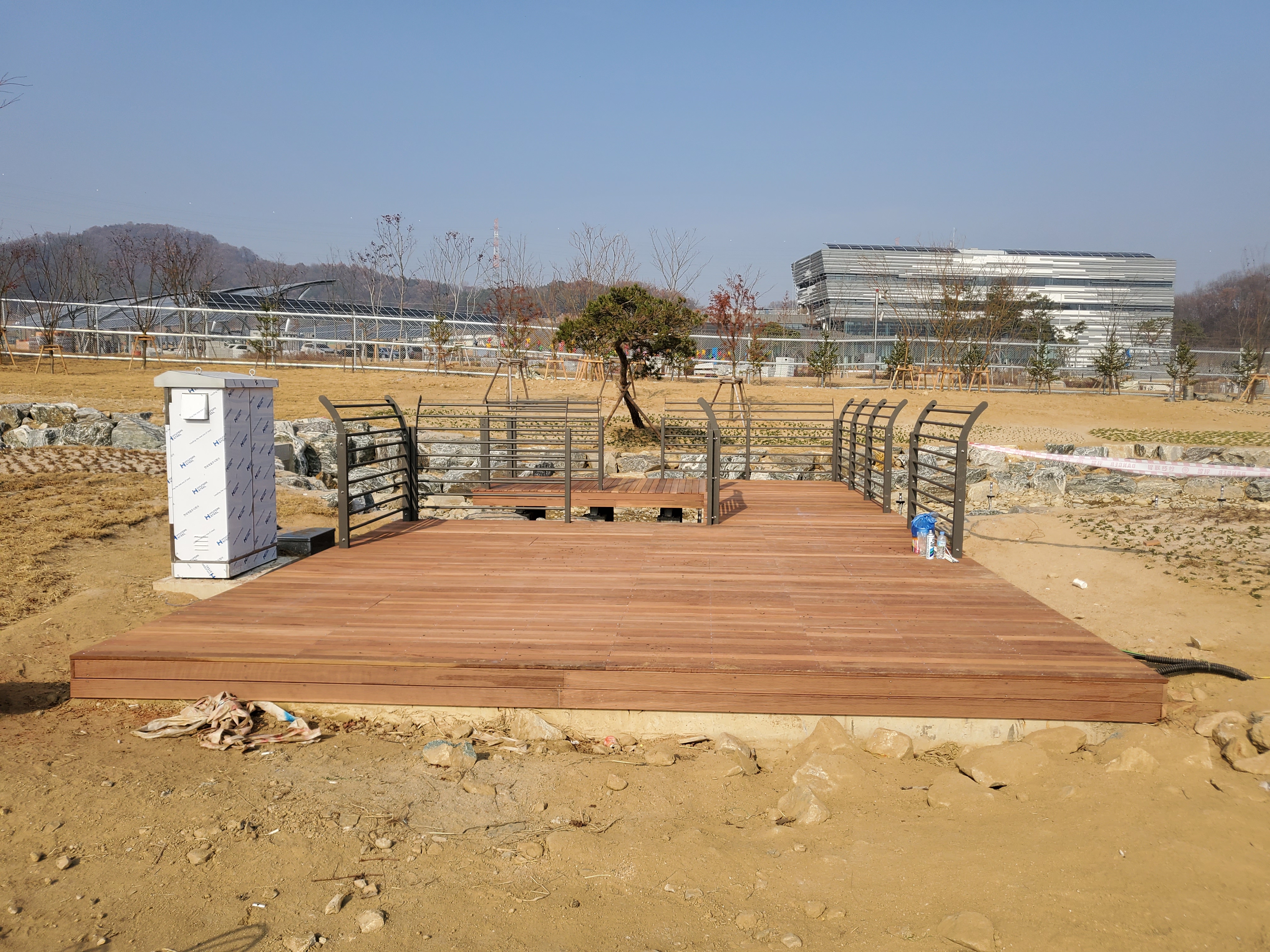 계룡공원 프리미엄 에코데크 시공 — 사진 2
