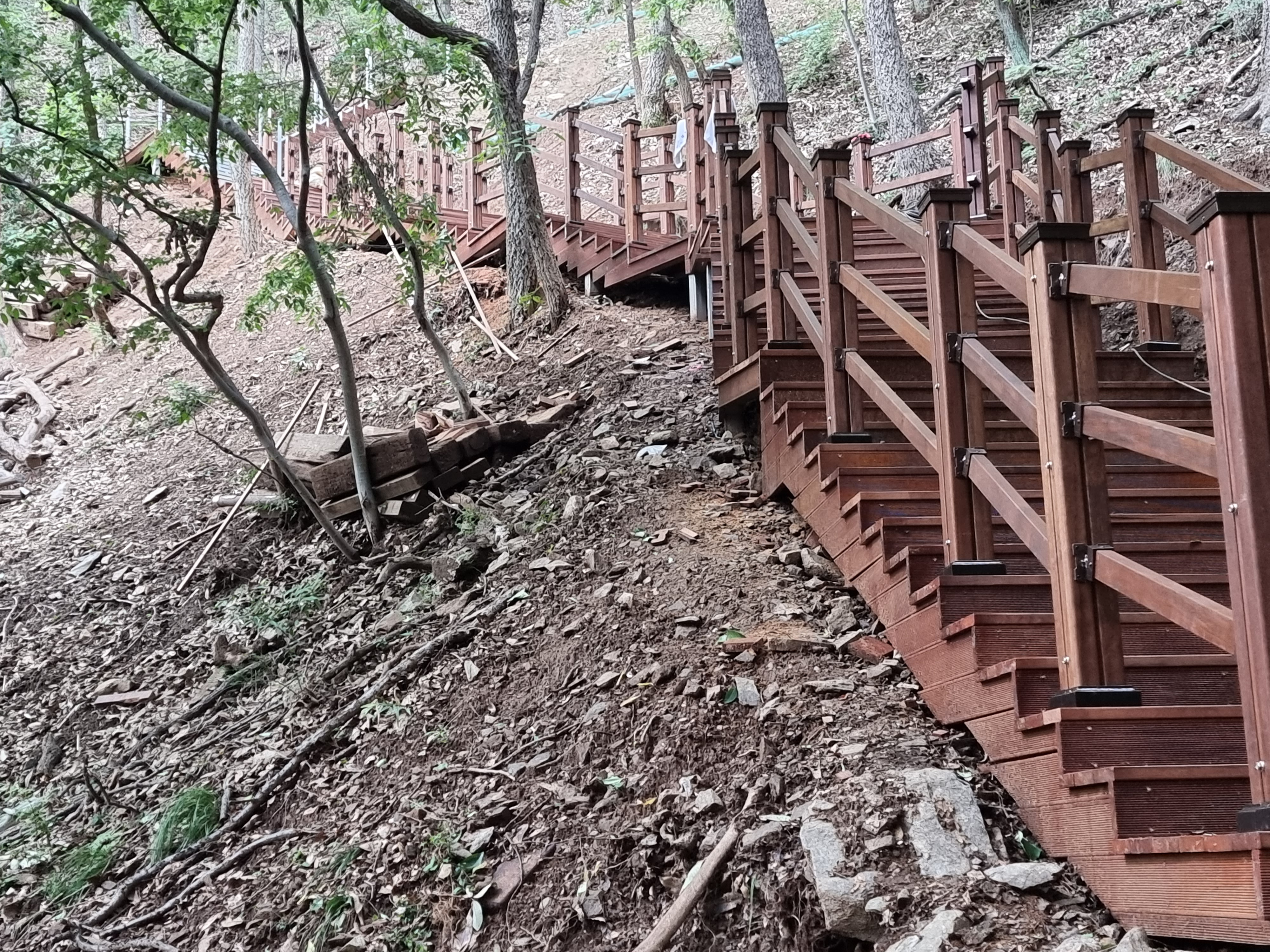 예산 사찰 예산절감형 합성목재 데크로드 — 사진 7