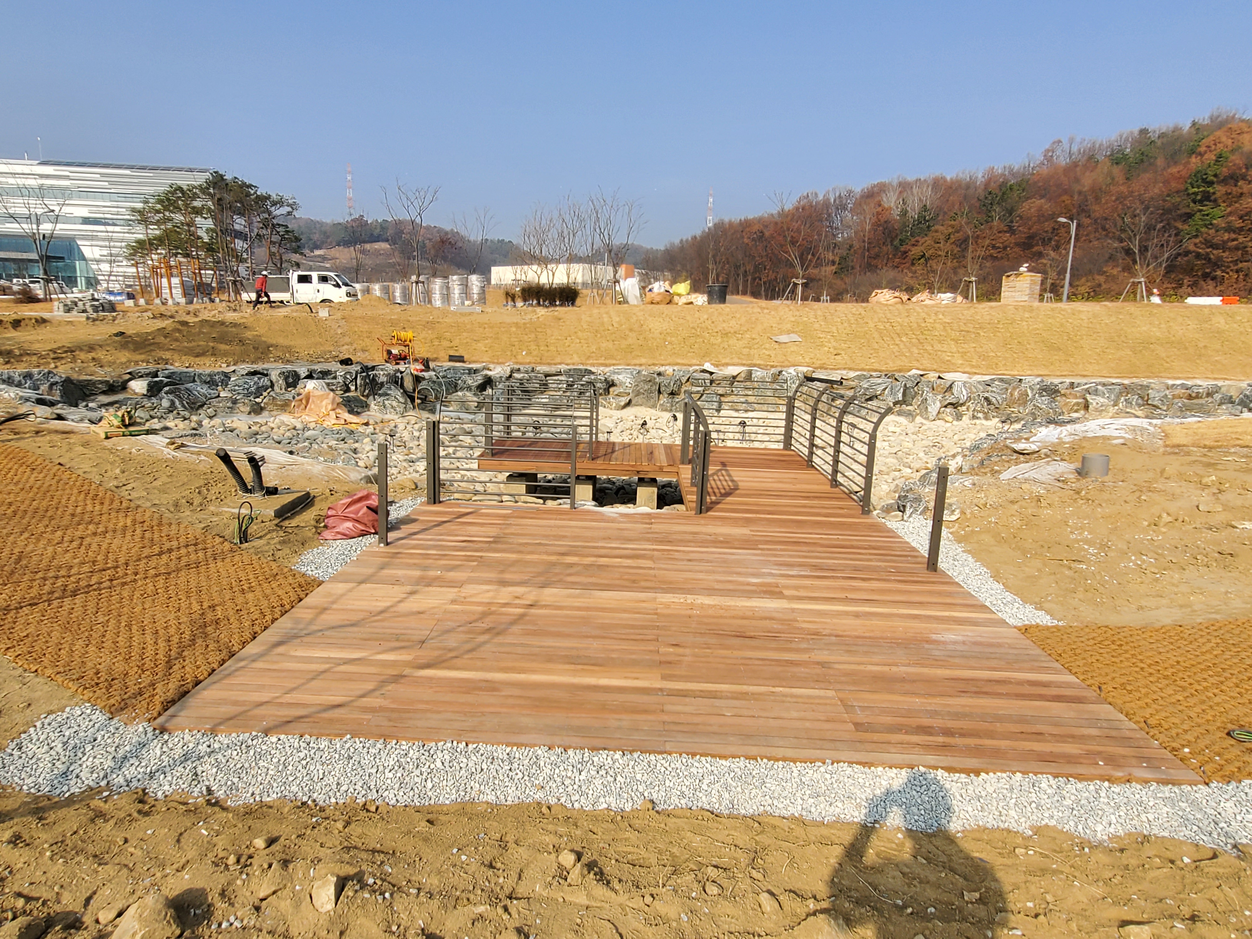 계룡공원 프리미엄 에코데크 시공 — 사진 4