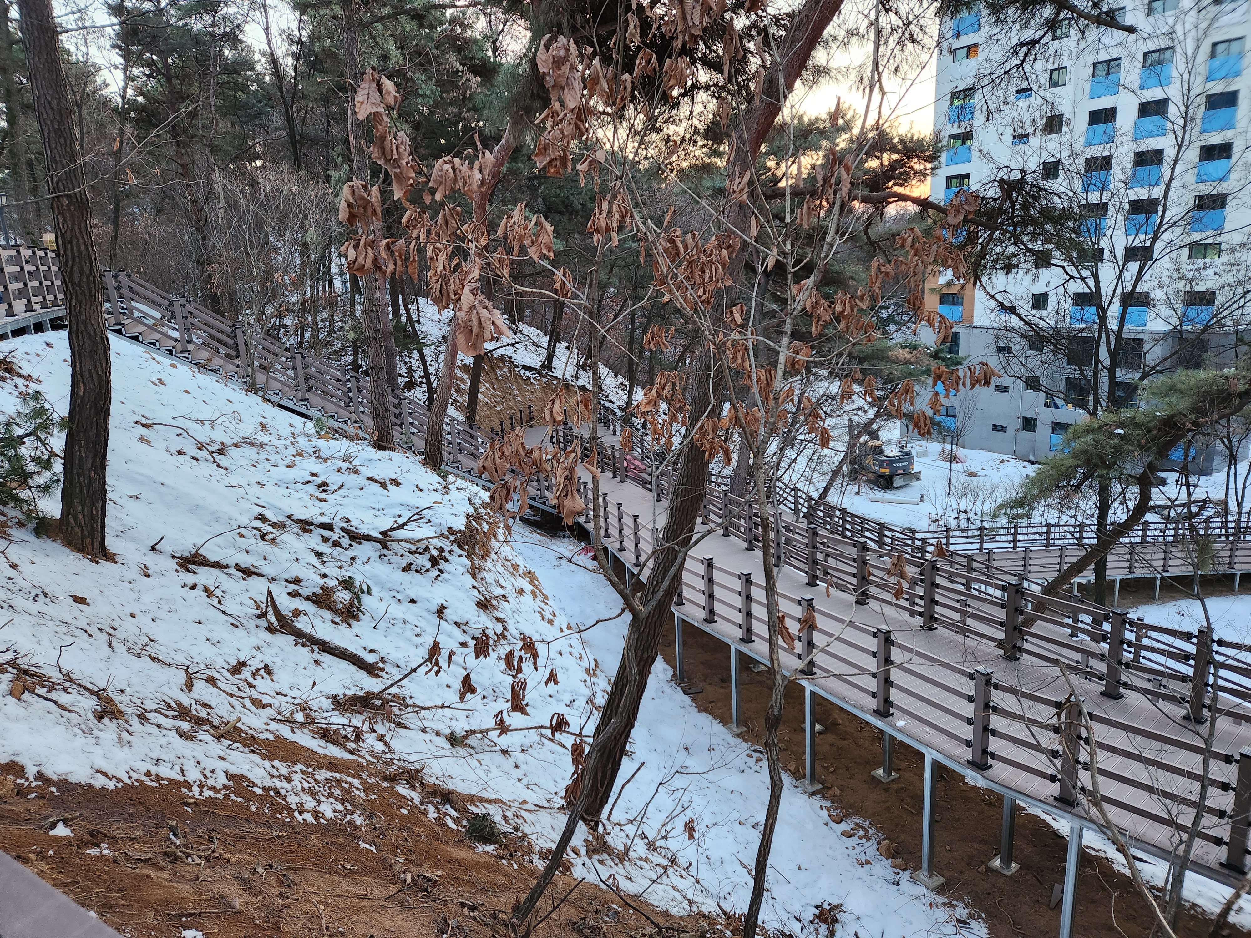 원주 산책로 프리미엄 에코 스탠드 데크 — 사진 1