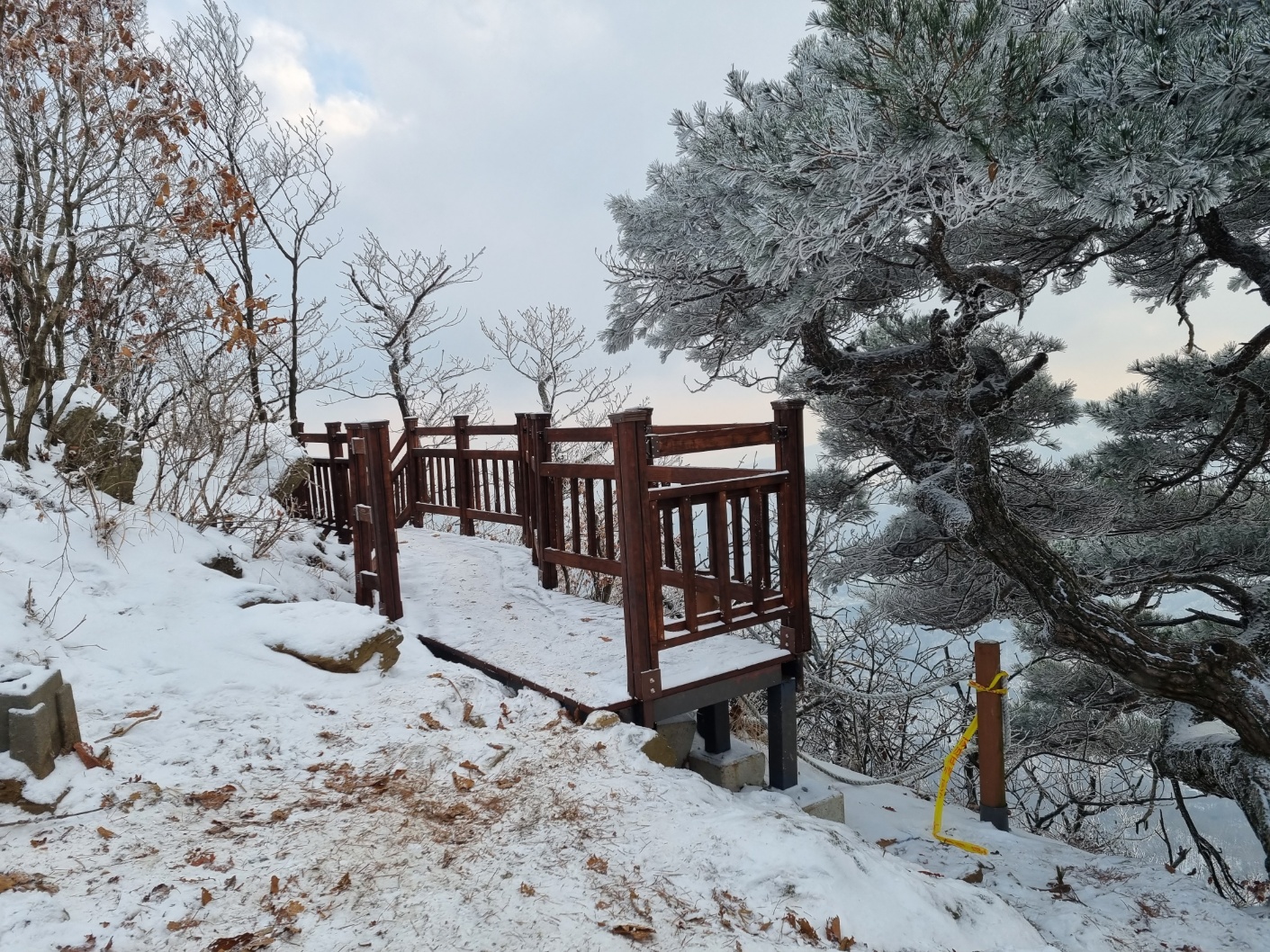 천마산 친환경 목재데크 산책로 시공 — 사진 25