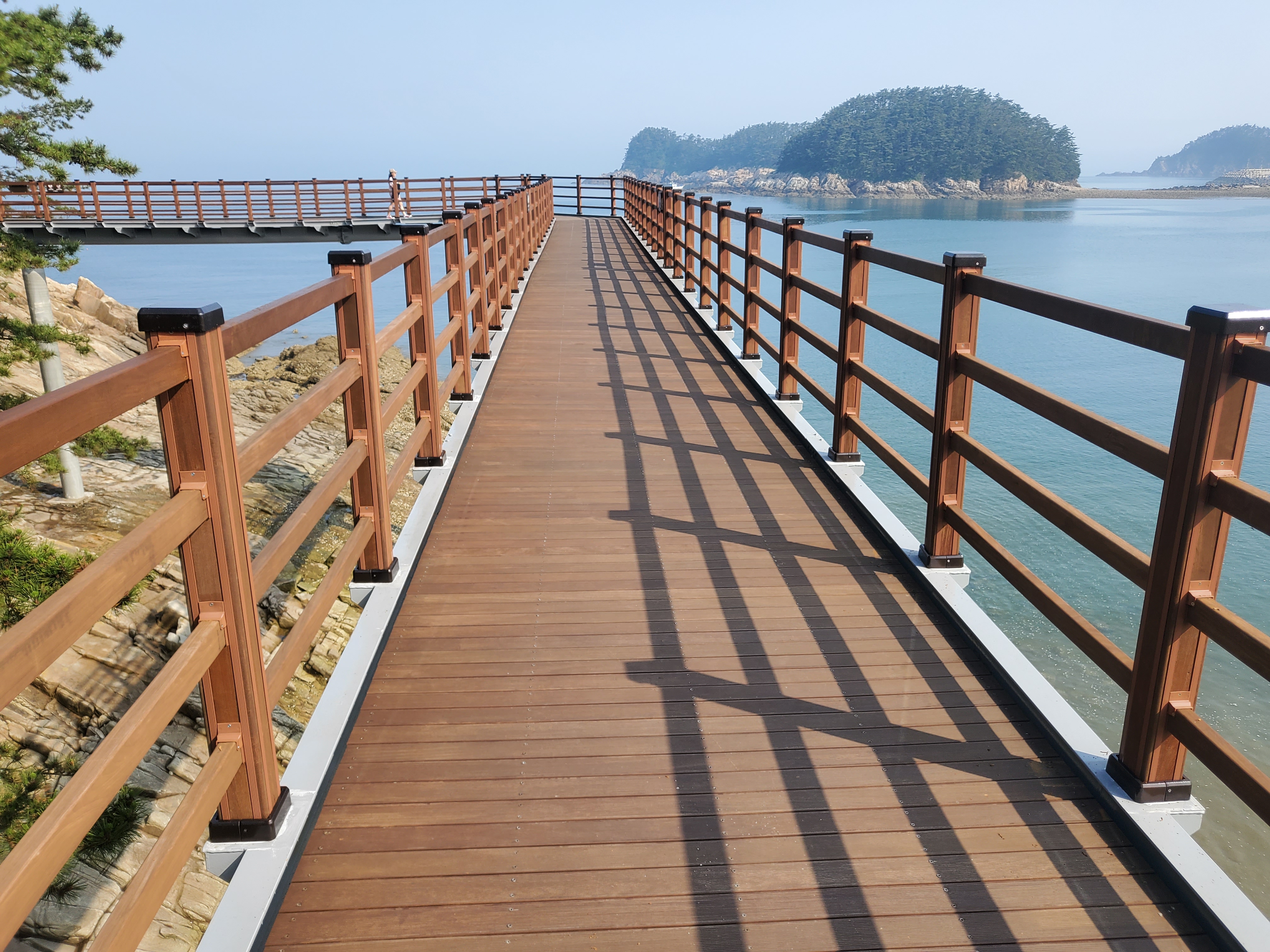 태안 해안 산책로 프리미엄 합성목재 데크 — 사진 3