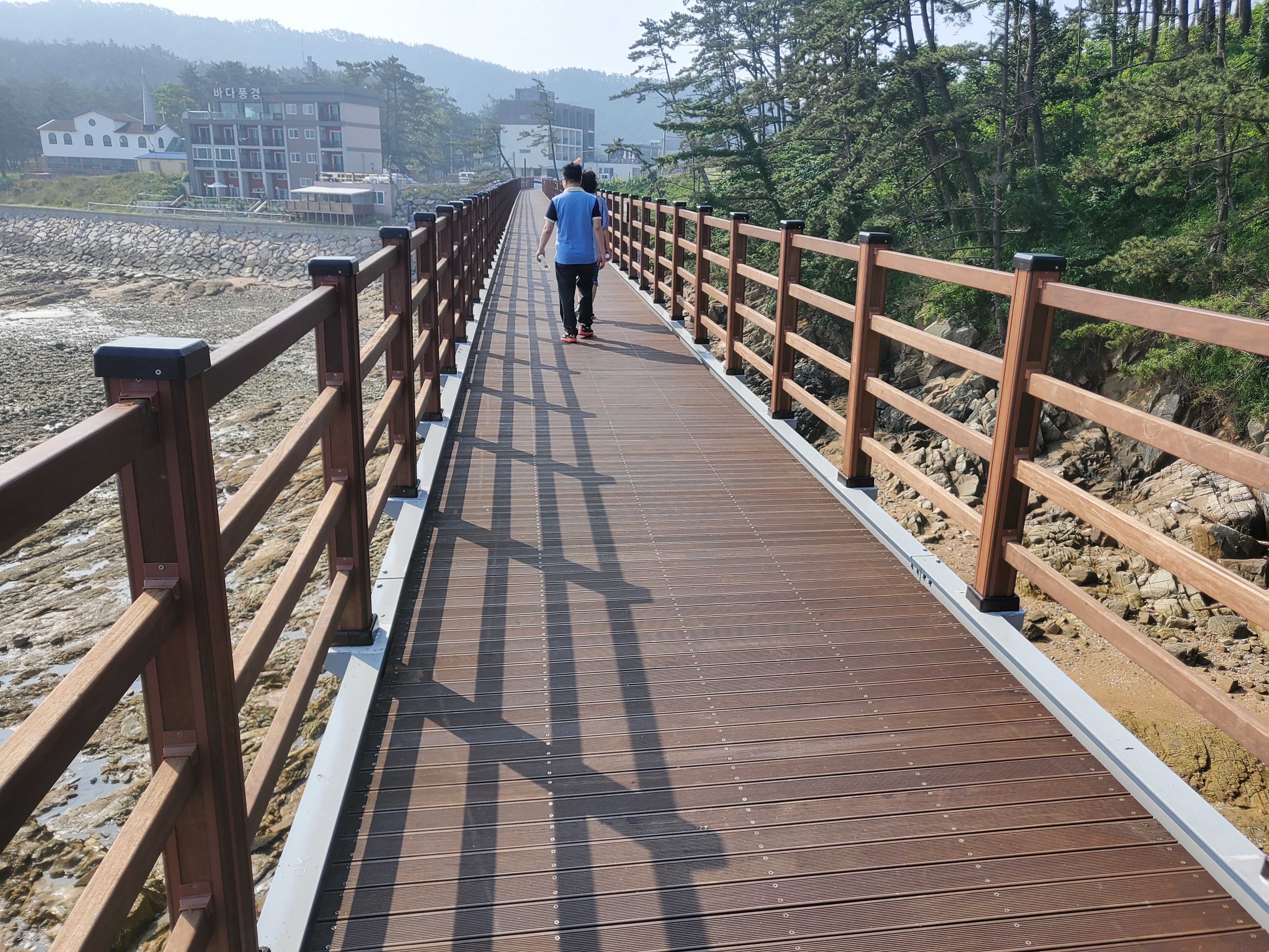 태안 해안 산책로 프리미엄 합성목재 데크 — 사진 4